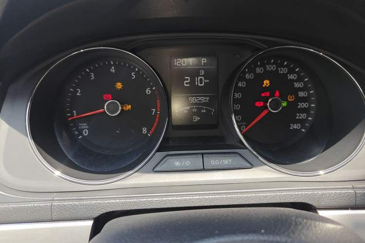 Used Volkswagen Lavida 2017 1.6L Automatic Comfort Edition
