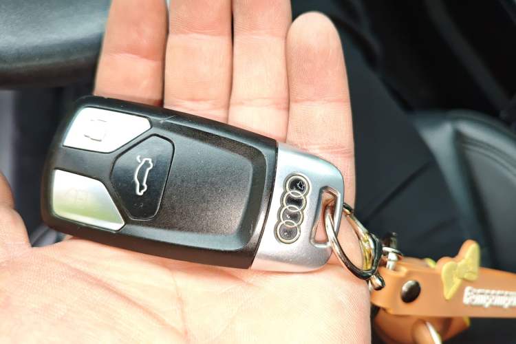 Used Audi A4L 2018 30th Anniversary Edition 40 TFSI Fashion Model Vehicle Key