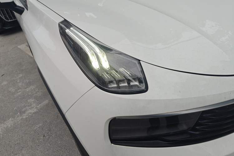 Used Lynk & Co 01 2017 2.0T Two-Wheel Drive Pro Edition Right Front Headlight