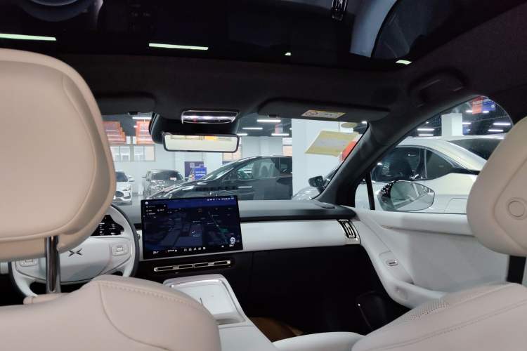 Used XPeng P7+ 2024 Long-Range Max Headliner