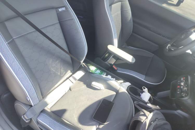 Used MINI Electric MINI COOPER 2025 456km COOPER E Classic Style
