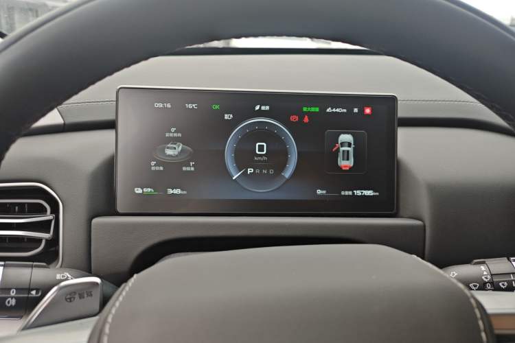 Used Formula Leopard Titanium 3 2025 501 km All-Wheel Drive Intelligent Driving Max Edition
