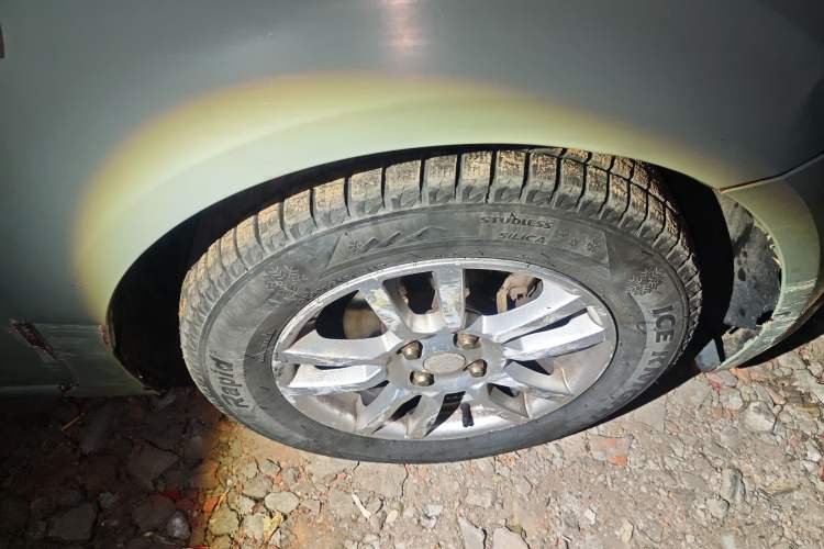 Used Chevrolet Aveo Sonic 2011 Sedan 1.4L MT SL
