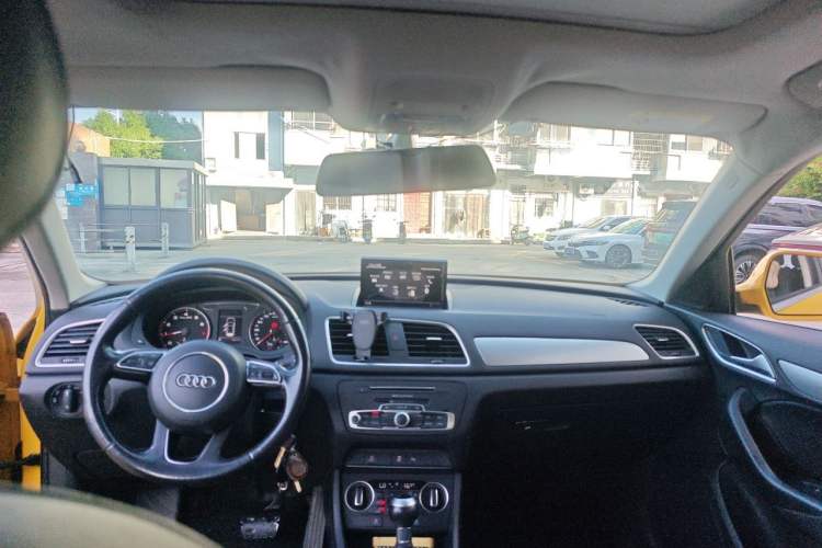 Used Audi Q3 2016 30 TFSI Fashion Model