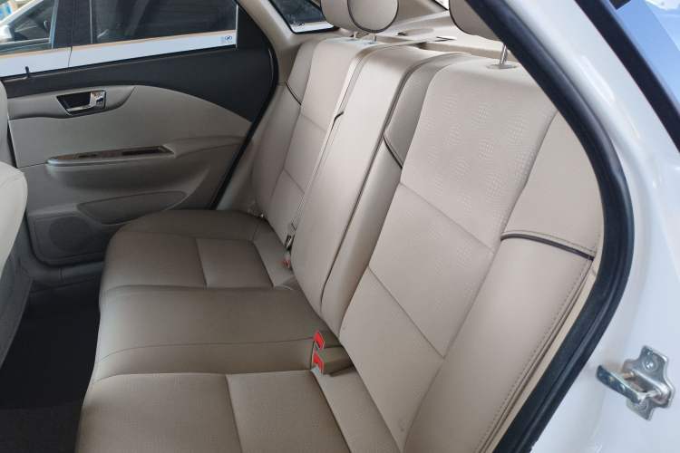 Used Buick Excelle 2015 1.5L Manual Classic Trim