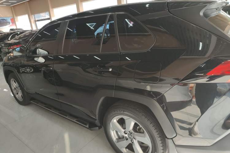 Used Toyota RAV4 2020 2.0L CVT Two-Wheel Drive Fashion Edition