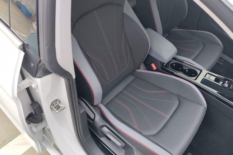 Used Volkswagen Lamando 2024 Lavida L 280TSI DSG Cool & Spicy Edition
