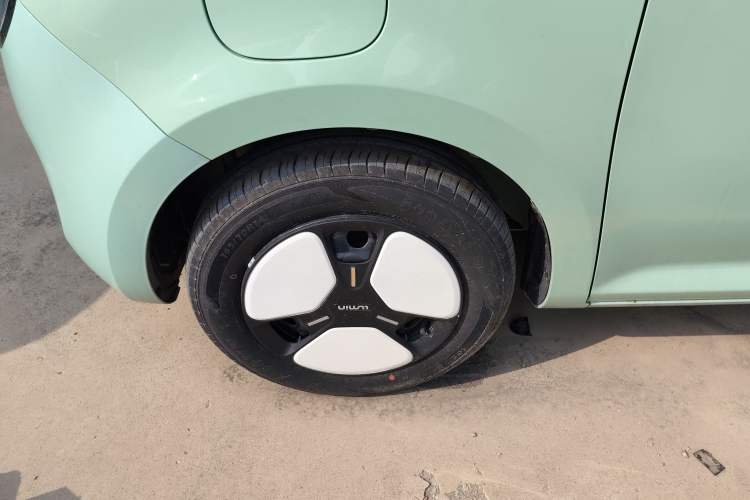 Used CHANGAN NEVO Lumin 2022 301km Honey-Sweet Version Left Front Wheel Hub