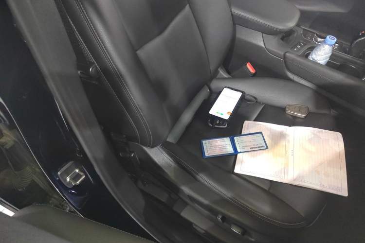 Used Cadillac XT6 2020 28T Seven-Seater Fashion Edition Right Front Seat