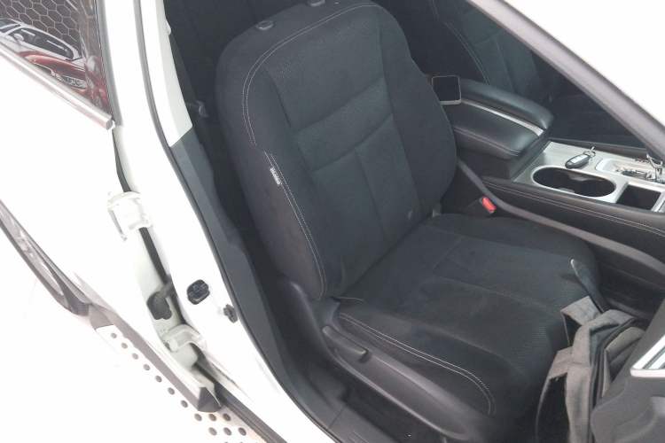 Used Nissan Murano 2021 2.5L XE Two-Wheel Drive Elite Edition Right Front Seat