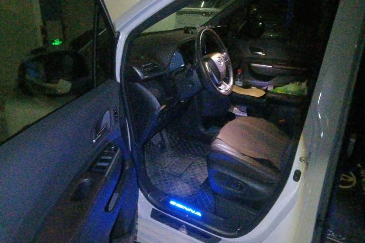 Used Toyota SIENNA 2021 2.5L Hybrid Platinum Edition