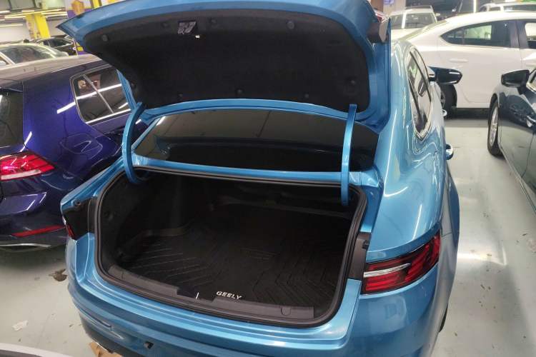Used Geely Auto Preface 2021 2.0TD Luxury Version Trunk