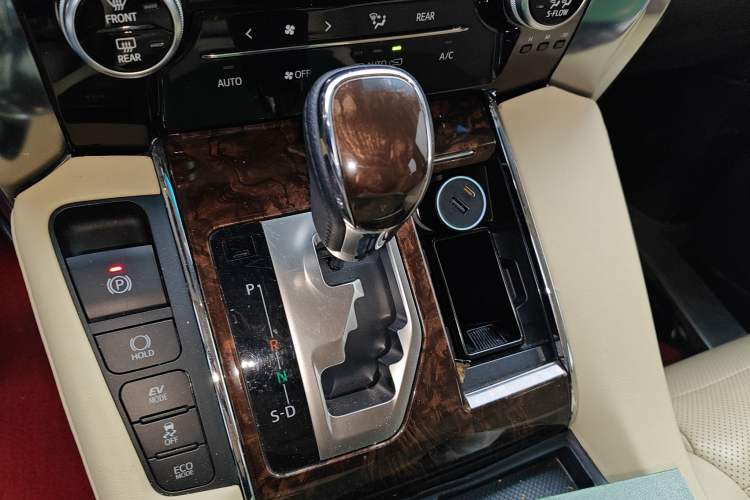 Used Toyota Alphard 2021 Dual-Engine 2.5L Luxury Edition