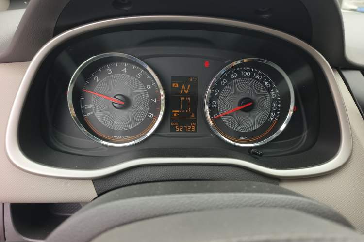 Used Chevrolet Sail 2015 Sail 3 1.3L AMT Ideal Edition Odometer Close Up