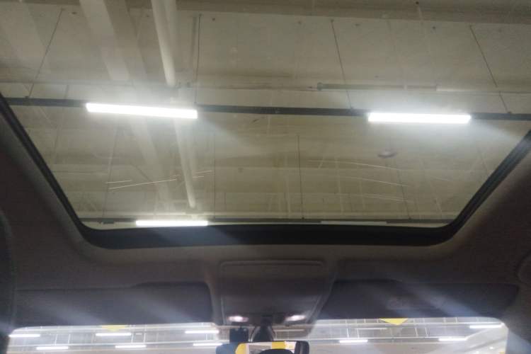 Used Volkswagen Tiguan L 2024 Outstanding Model 330TSI Automatic Two-Wheel Drive R-Line Dragon Glory Edition