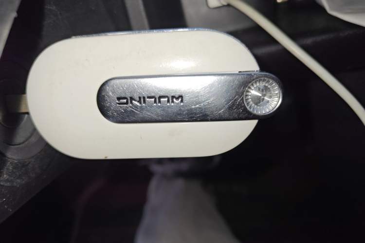 Used Wuling Hongguang MINIEV 2022 GAMEBOY 200km Gaming Edition with Lithium Iron Phosphate Vehicle Key