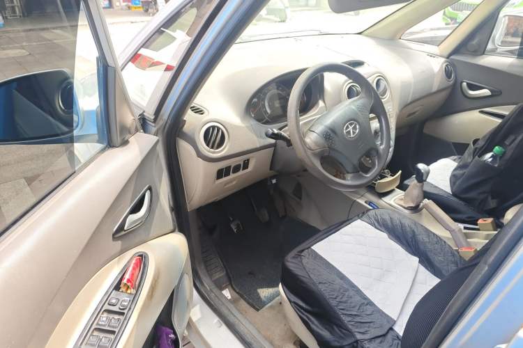 Used JAC Group Refine M2 2012 1.5L MT IKEA Luxury Edition Driver Seat