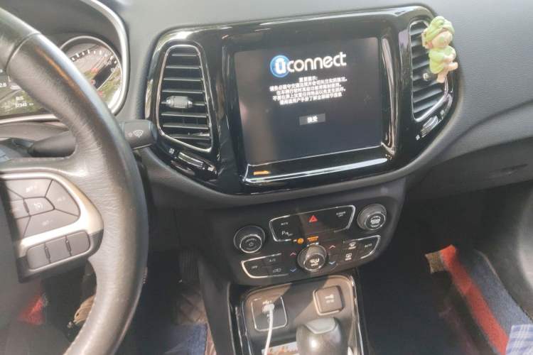 Used Jeep Compass 2019 220T Automatic Family Edition
