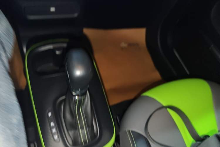 Used Roewe Clever 2021 302 km New Four-Seater Super-Efficient Version