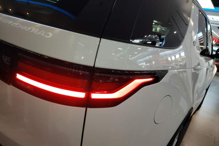 Used Land Rover Discovery 2024 360 PS S
