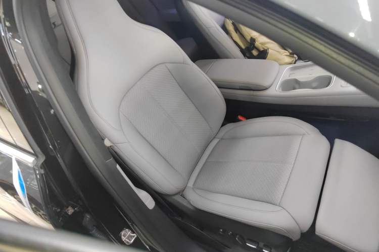 Used Nio EC6 2024 75 kWh