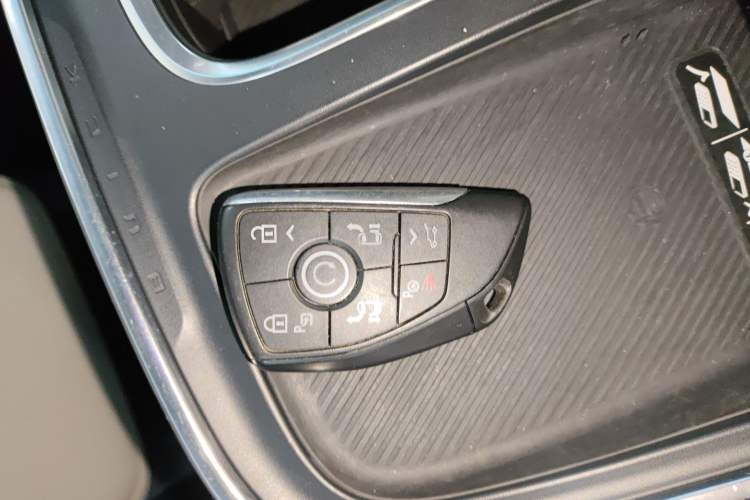 Used Buick Century 2023 2.0T Six-Seater Yinshi Edition
