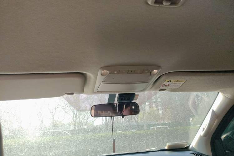 Used Nissan Navara 2017 2.5L Automatic 4x4 Luxury Edition QR25 Headliner