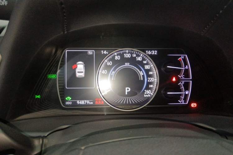 Used Lexus ES 2018 300h Premier Edition China VI Standard