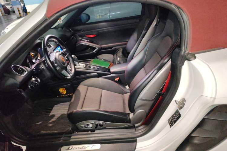 Used Porsche 718 2022 Boxster T 2.0T
