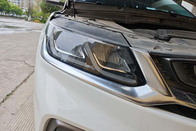 Used Geely Auto Coolray 2019 260T DCT Knight China VI Standard Right Front Headlight