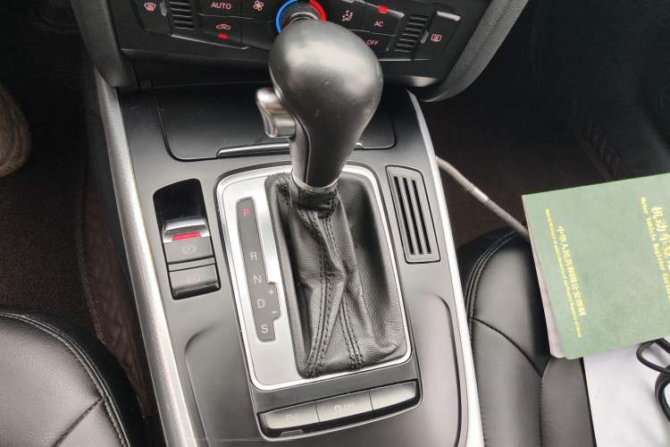 Used Audi A4L 2012 2.0 TFSI automatic standard version