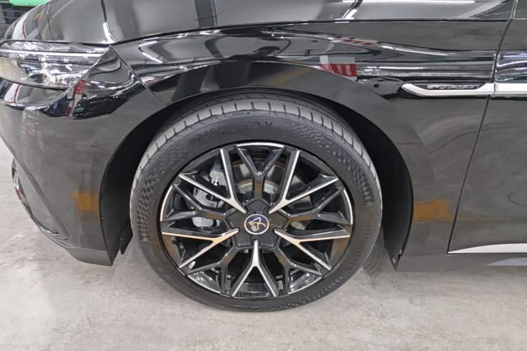 Used BYD Han 2025 DM-i 125KM Prestige Model