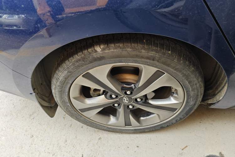 Used Hyundai Lafesta 2019 280TGDi Smart Speed Version China VI Standard Right Rear Wheel Hub