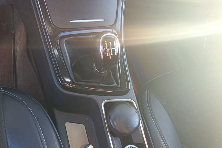 Used Baojun 560 2015 1.8L manual Comfort trim level
