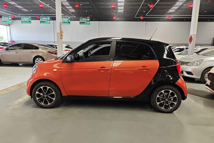 Used smart forfour 2016 1.0L 52 kW Passion Edition
