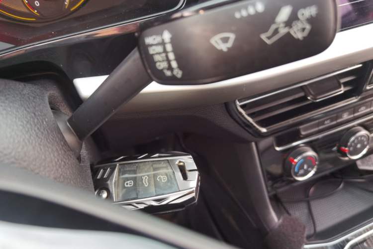 Used Volkswagen Lavida 2021 1.5L Automatic Comfort Edition Vehicle Key