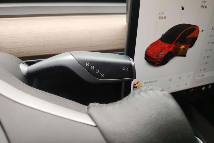 Used Tesla Model Y 2021 Long-Range All-Wheel-Drive Version