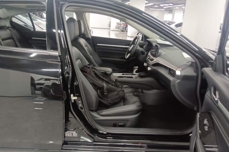 Used Nissan Teana 2021 2.0L XL Upper AD1 Smart Drive & Navigation Edition Right Front Seat