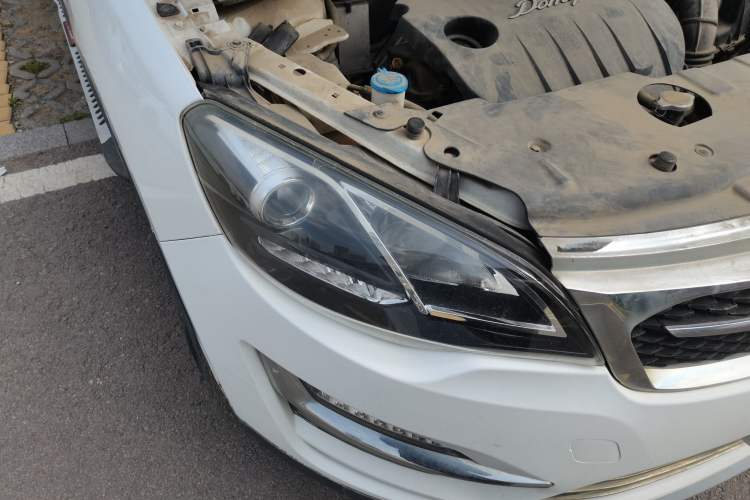 Used Zotye Domy X5 2017 Value Edition 1.6L Manual Fashion Model Right Front Headlight