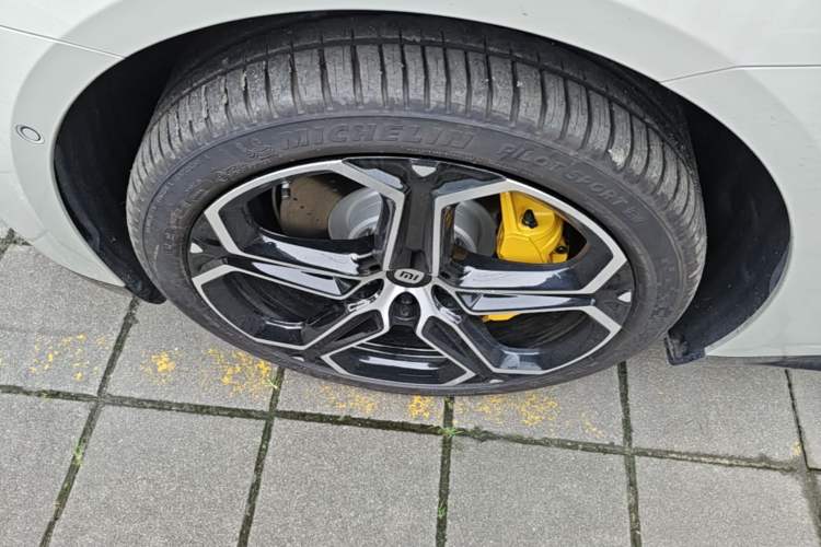 Used Xiaomi Auto SU7 2024 Four-Wheel Drive Ultra-Long Range Advanced Intelligent Driving Max Edition