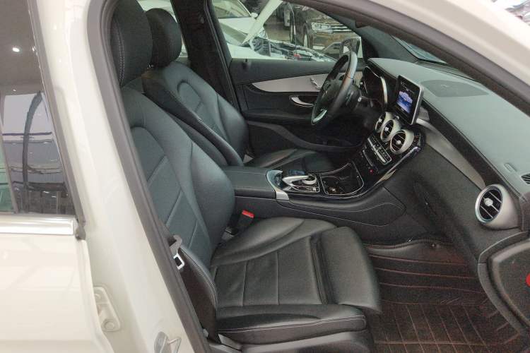 Used Mercedes-Benz GLC 2018 GLC 200 4MATIC Right Front Seat