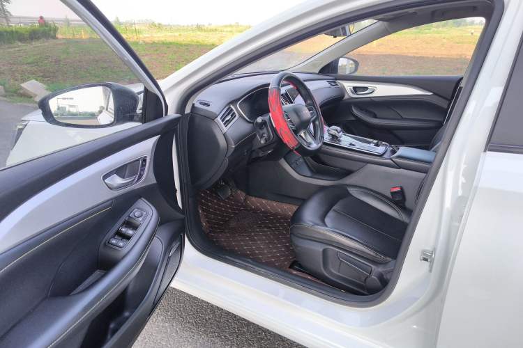 Used Roewe i6 MAX 2020 300TGI Automatic Sporty Cool Edition