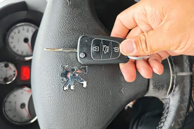 Used Peugeot 207 2011 Hatchback 1.4L Manual Yule Edition Interior 1