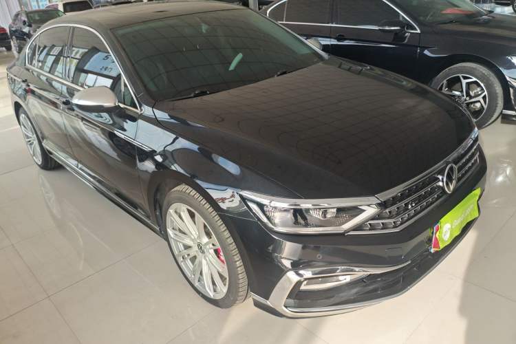 Used Volkswagen Magotan 2023 2 Million Units Limited Edition 330TSI DSG Leading Version