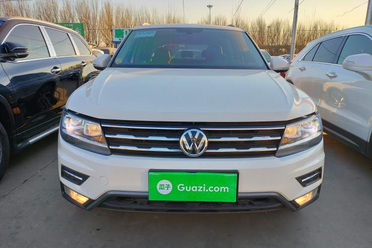Used Volkswagen Tiguan L 2019 Revised 330TSI Automatic Two-Wheel Drive Smart & Luxury Edition China VI Standard
