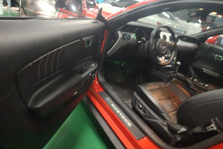 Used Ford Mustang 2016 2.3T Performance Edition Driver Seat