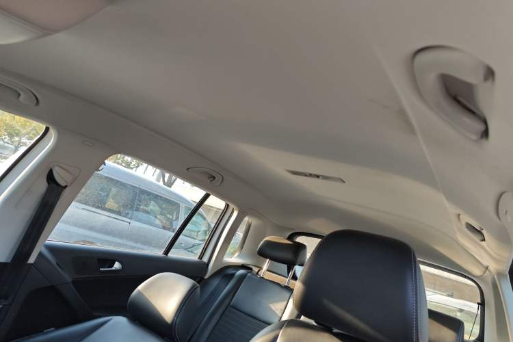 Used Volkswagen Tiguan L 2016 300TSI Automatic Two-Wheel Drive Trend Edition
