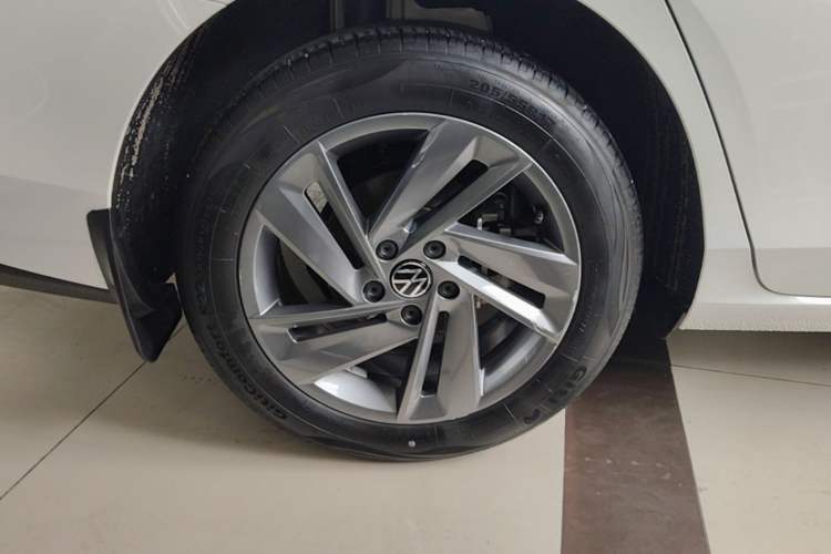 Used Volkswagen Lamando 2024 Lingdu L 200TSI DSG Trendy & Spicy Edition Exterior 3