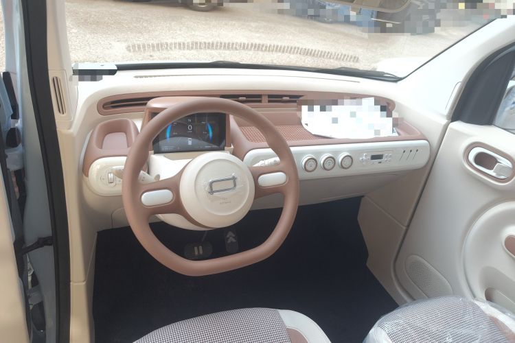 Used Bestune Pony 2026 Model 222km Cute Horse Plus Center Console