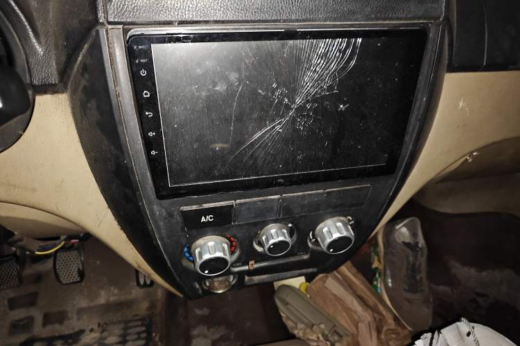 Used Dongfeng Xiaokang C37 2015 1.5L Standard II DK15-06
